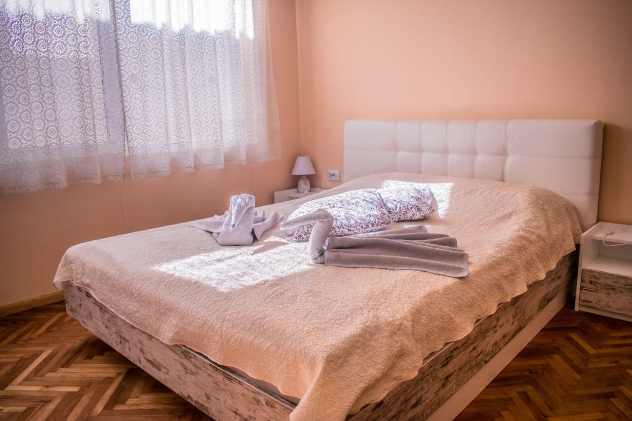 Two Bedroom Apartment Downtown Ivanovi Varna Extérieur photo